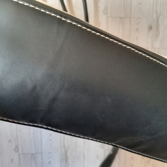 Marc Fisher Striped Black and Yellow Large Women's Hand Bag - Picture 3 of 13